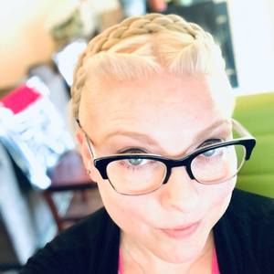 Meet your Posher, Katelyn